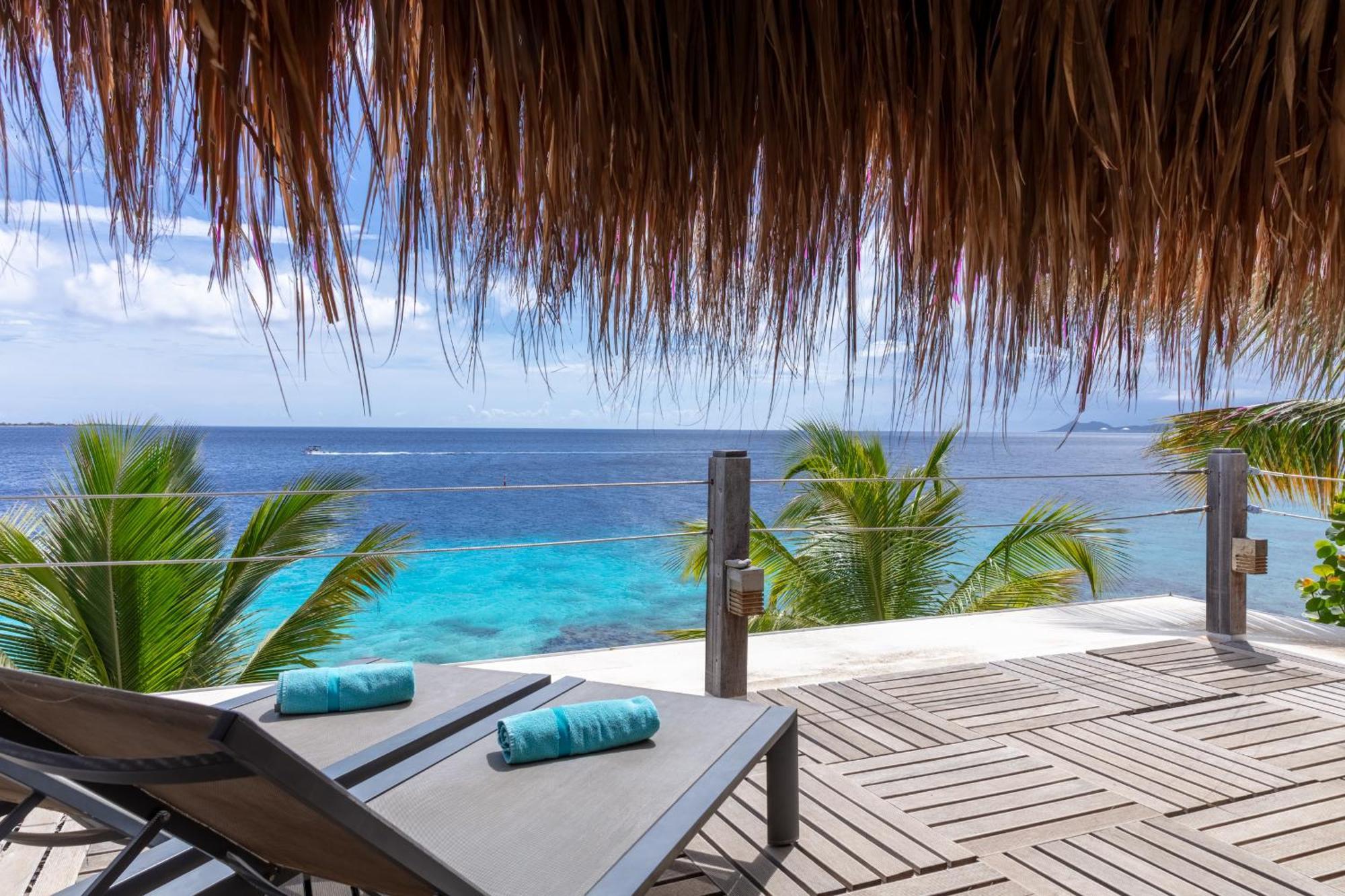 One Ocean Boutique Apartments & Suites Bonaire Кралендижк Екстериор снимка