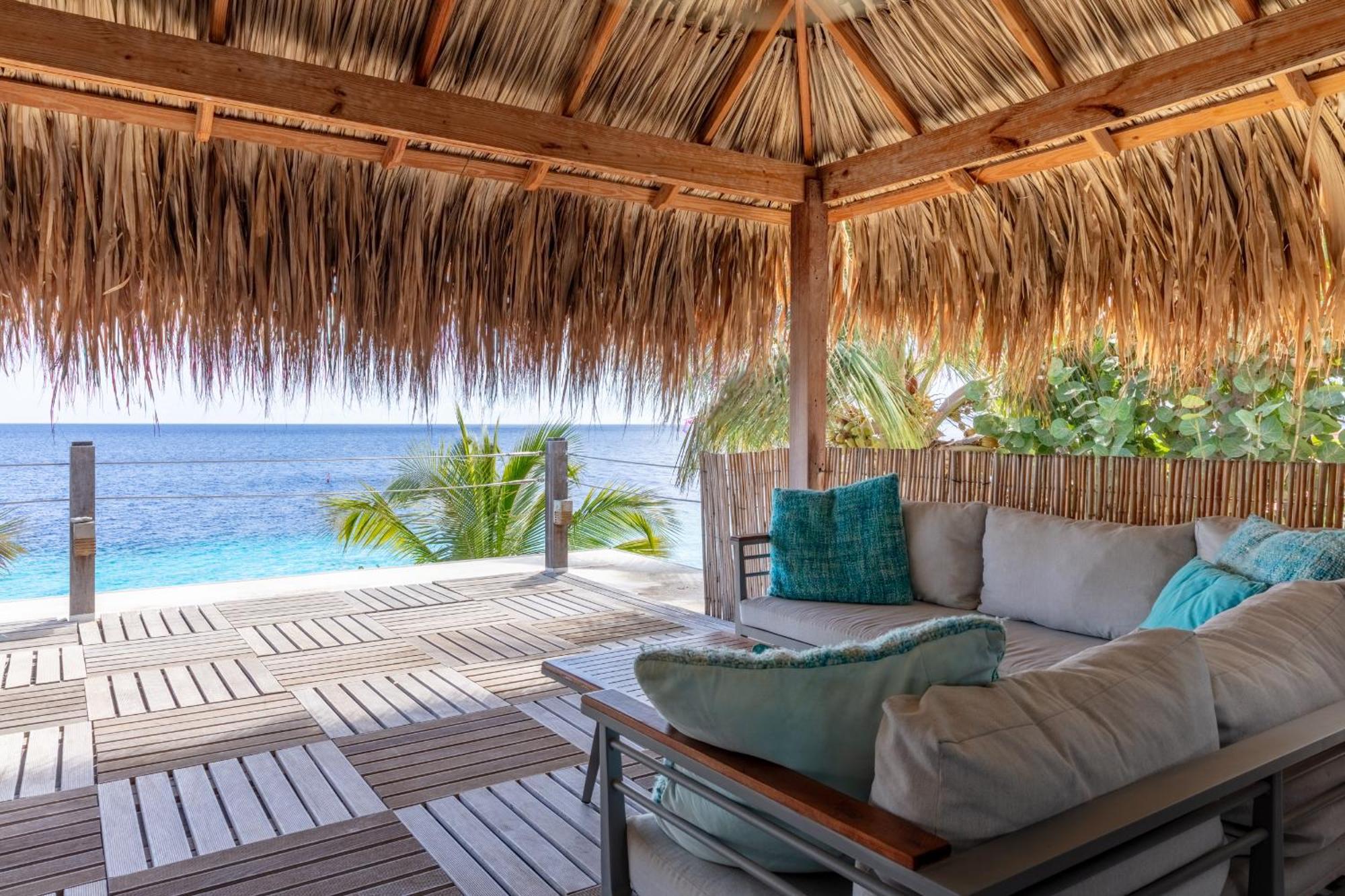 One Ocean Boutique Apartments & Suites Bonaire Кралендижк Екстериор снимка