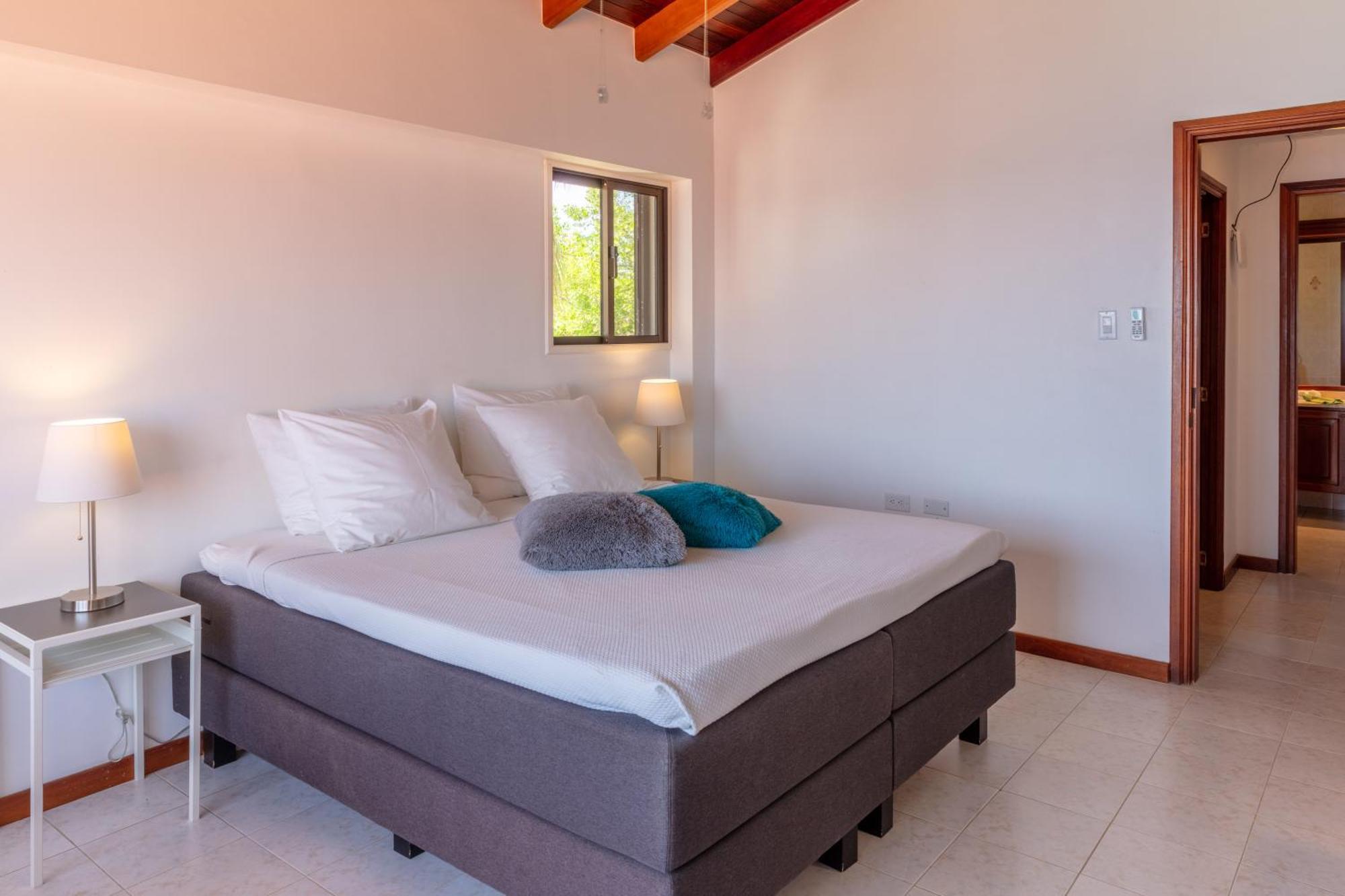 One Ocean Boutique Apartments & Suites Bonaire Кралендижк Стая снимка