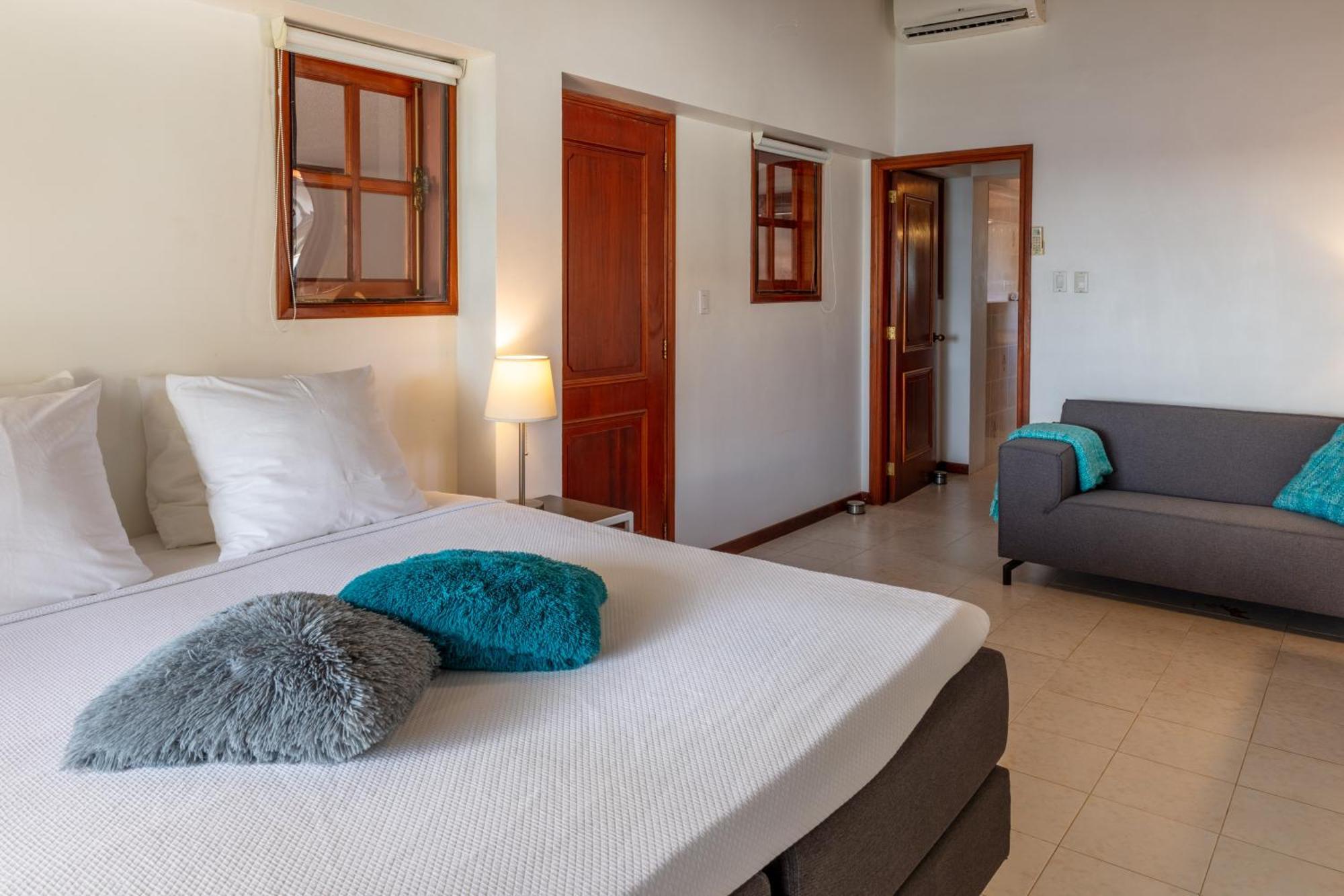 One Ocean Boutique Apartments & Suites Bonaire Кралендижк Стая снимка