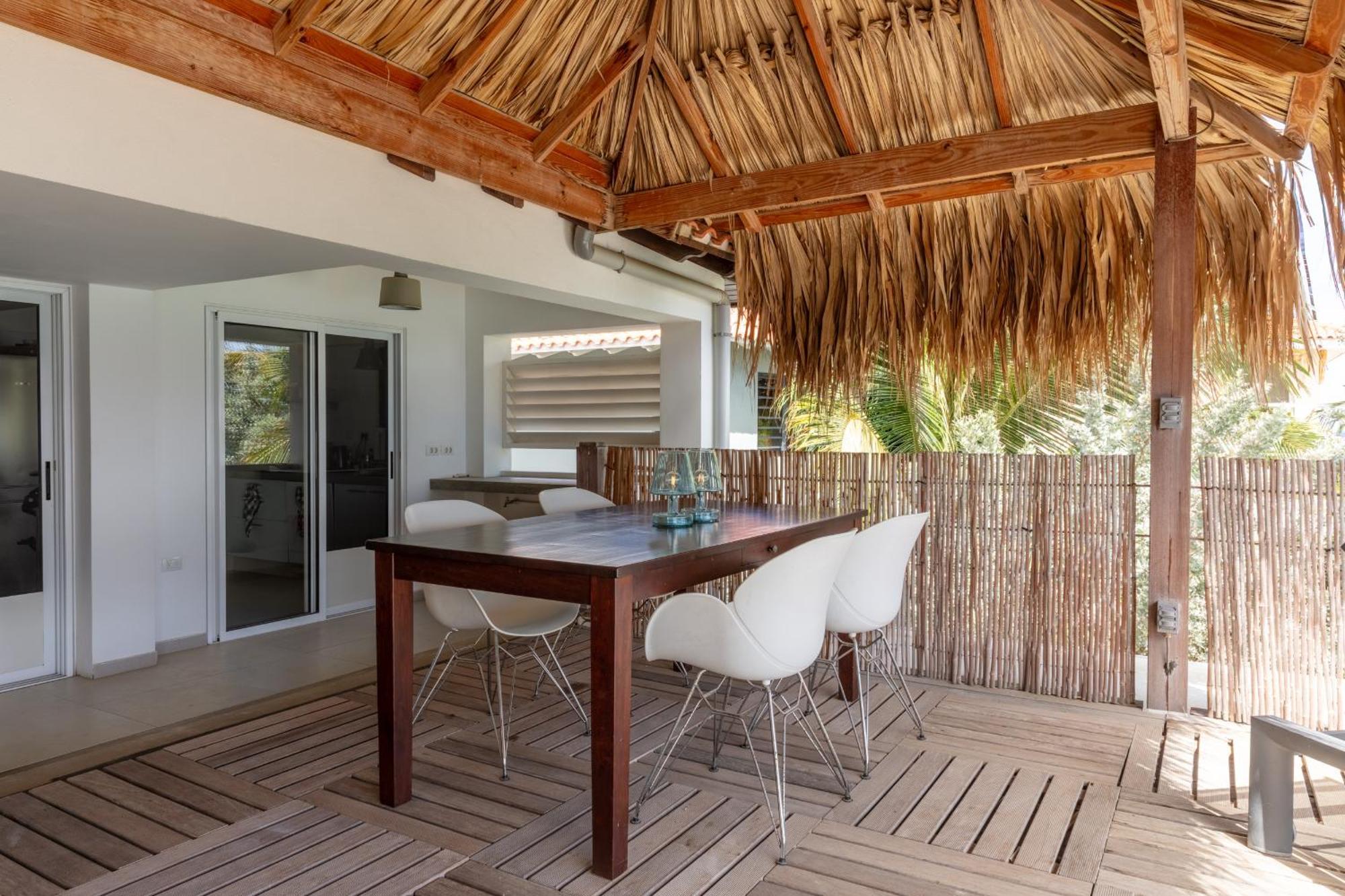 One Ocean Boutique Apartments & Suites Bonaire Кралендижк Стая снимка